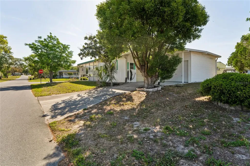 8021 Western Circle Drive Brooksville FL 34613