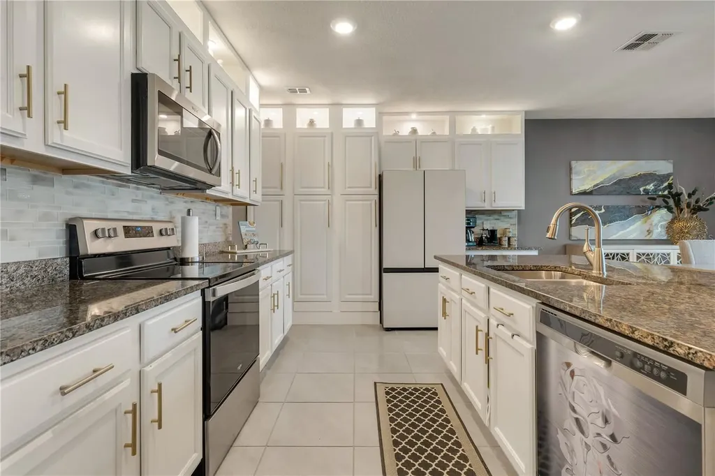 2874 Turnstone Run Harmony FL 34773