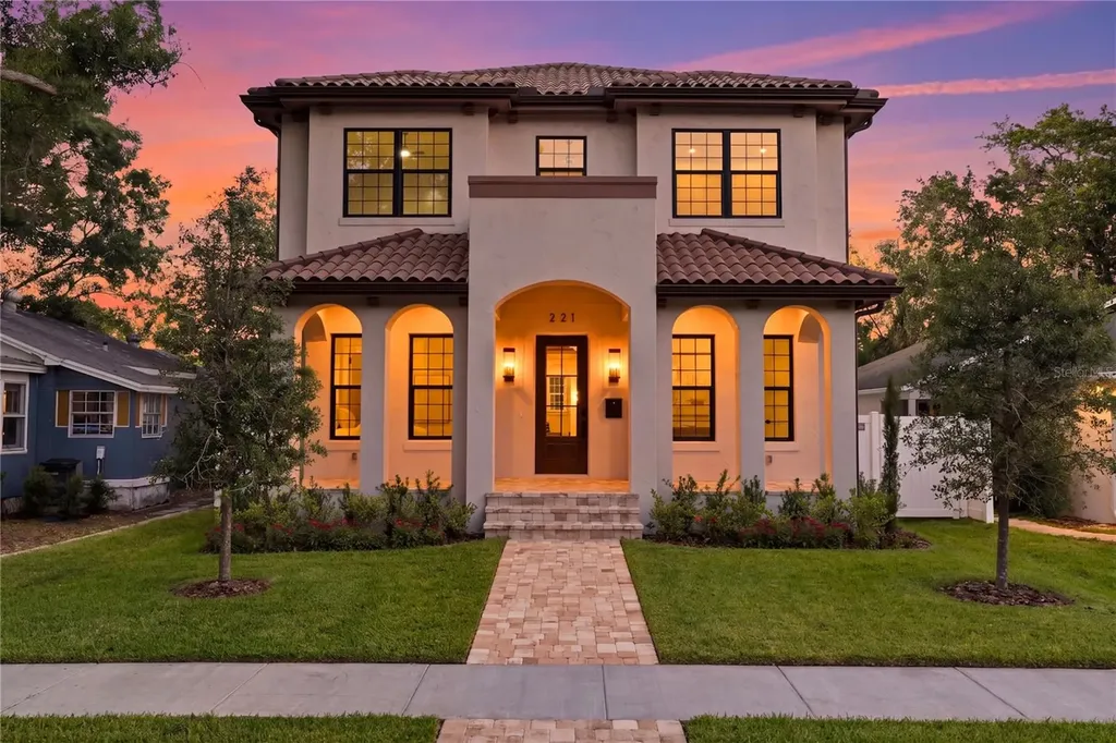 221 43rd Avenue N St Petersburg FL 33703