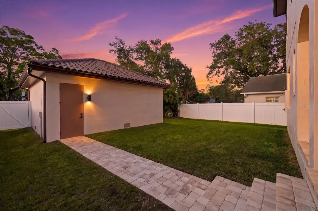 221 43rd Avenue N St Petersburg FL 33703