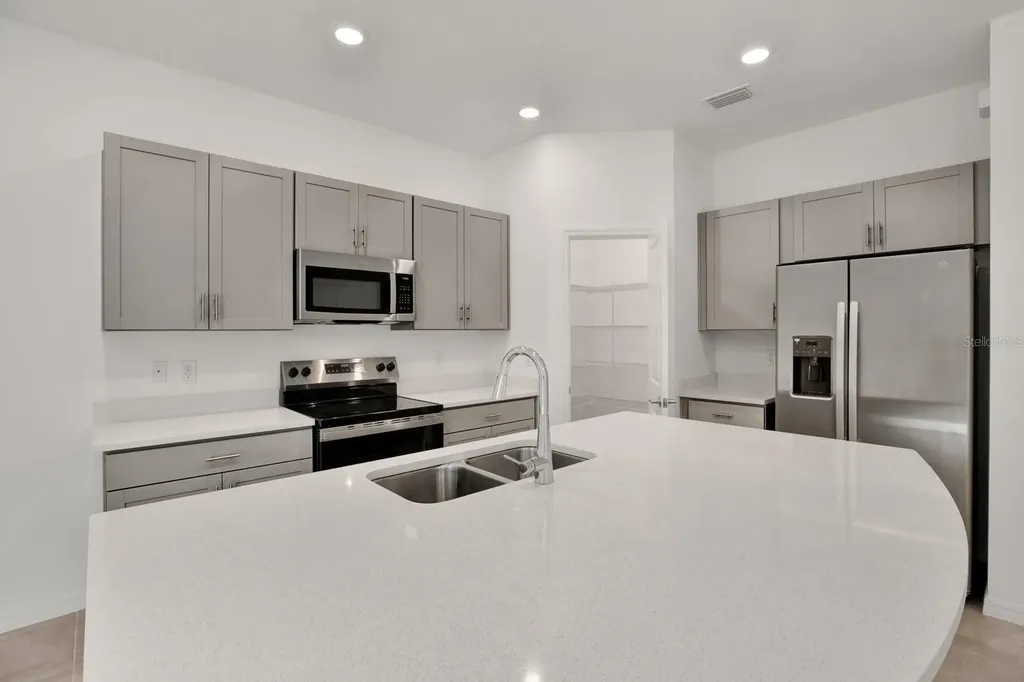 2191 Hallier Cove Wesley Chapel FL 33543