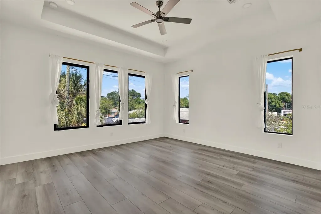 1625 9th Avenue N St Petersburg FL 33713