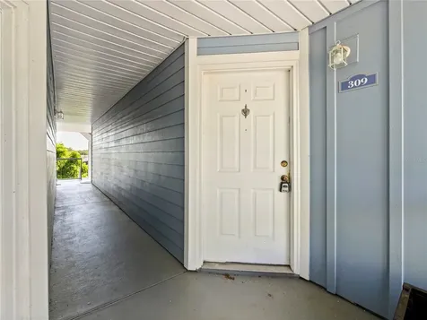 2569 Grassy Point Drive Lake Mary FL 32746