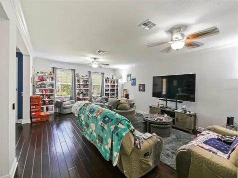 5335 Factors Walk Drive Sanford FL 32771