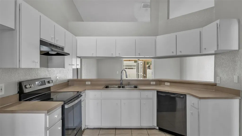 5284 English Drive Lakeland FL 33812