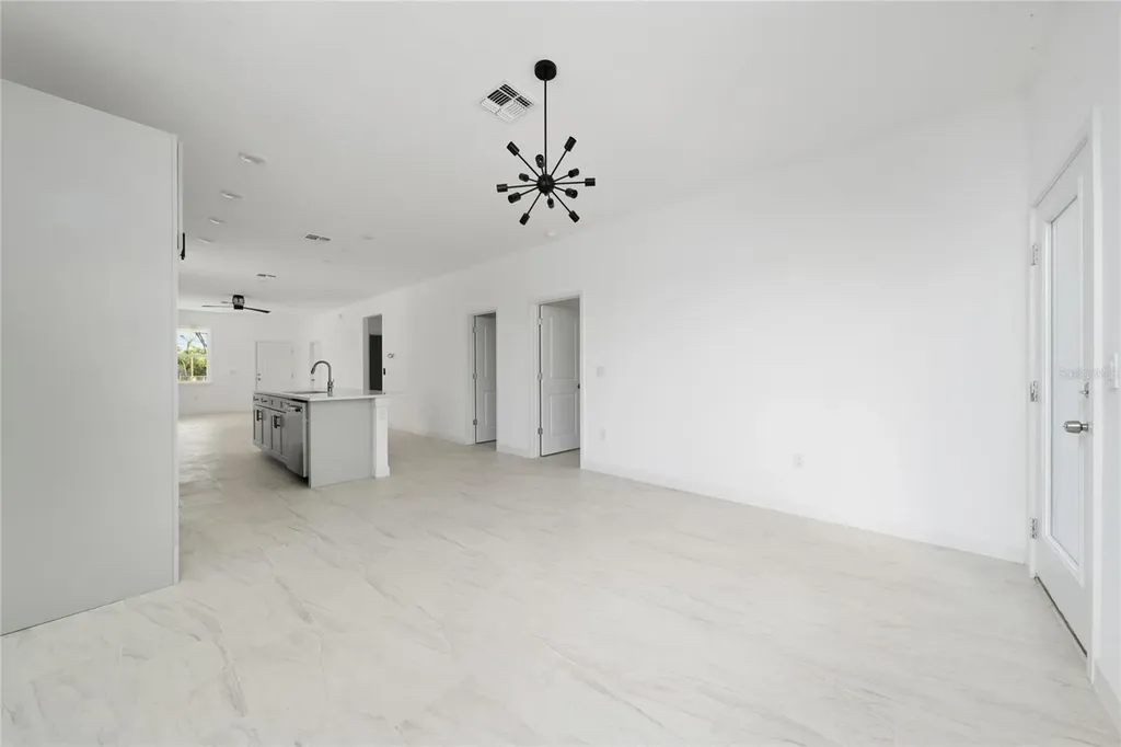 406 S Observatory Drive Orlando FL 32835