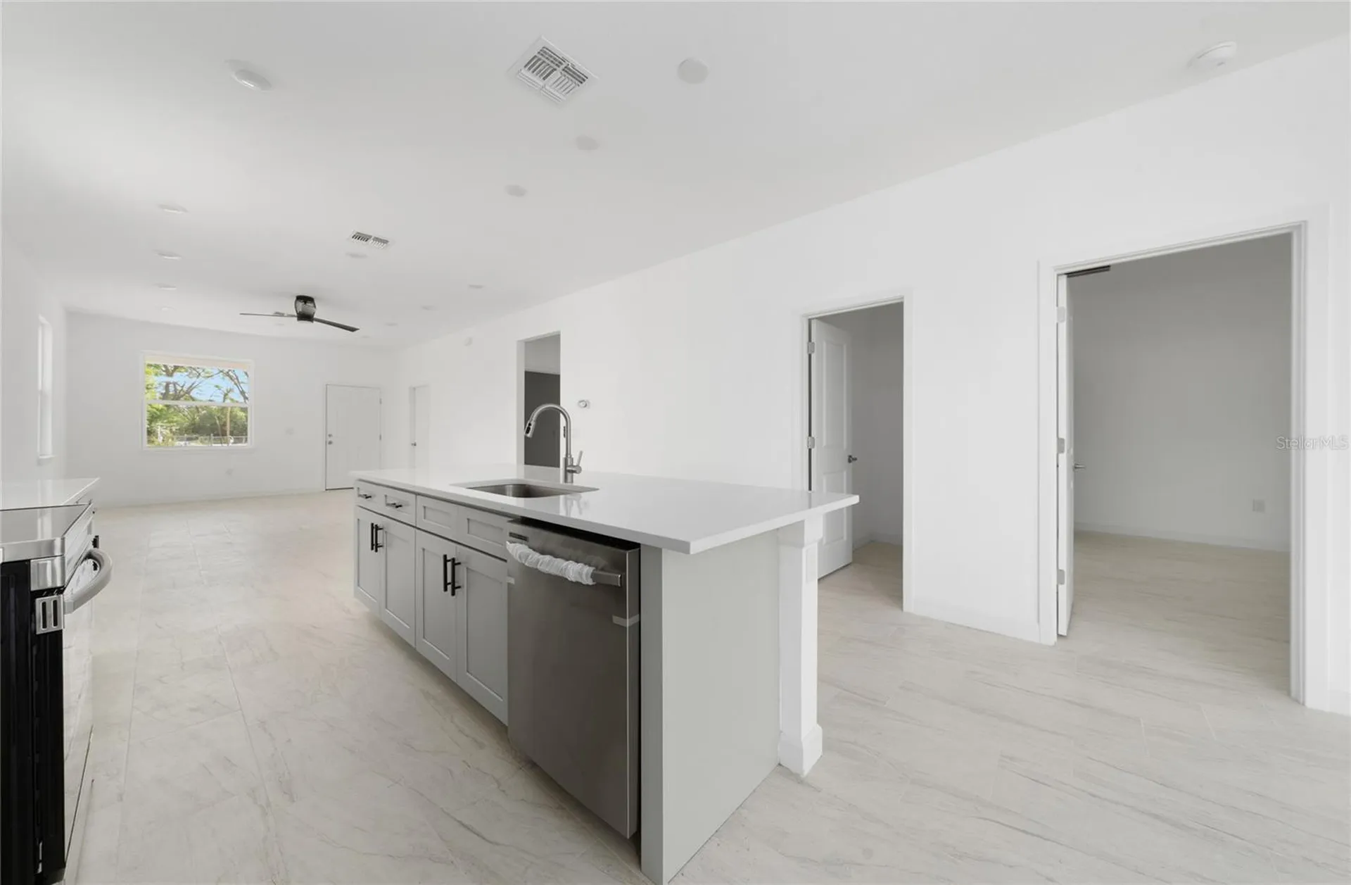 406 S Observatory Drive Orlando FL 32835