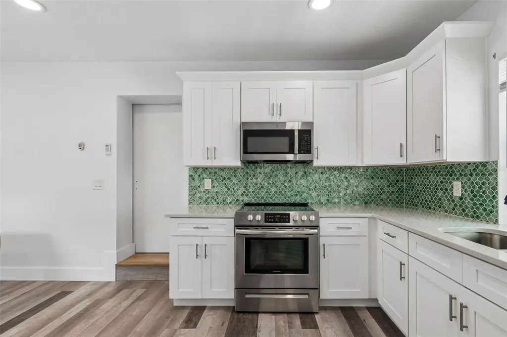 2216 12th Avenue W Bradenton FL 34205