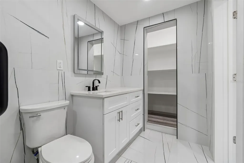 2216 12th Avenue W Bradenton FL 34205