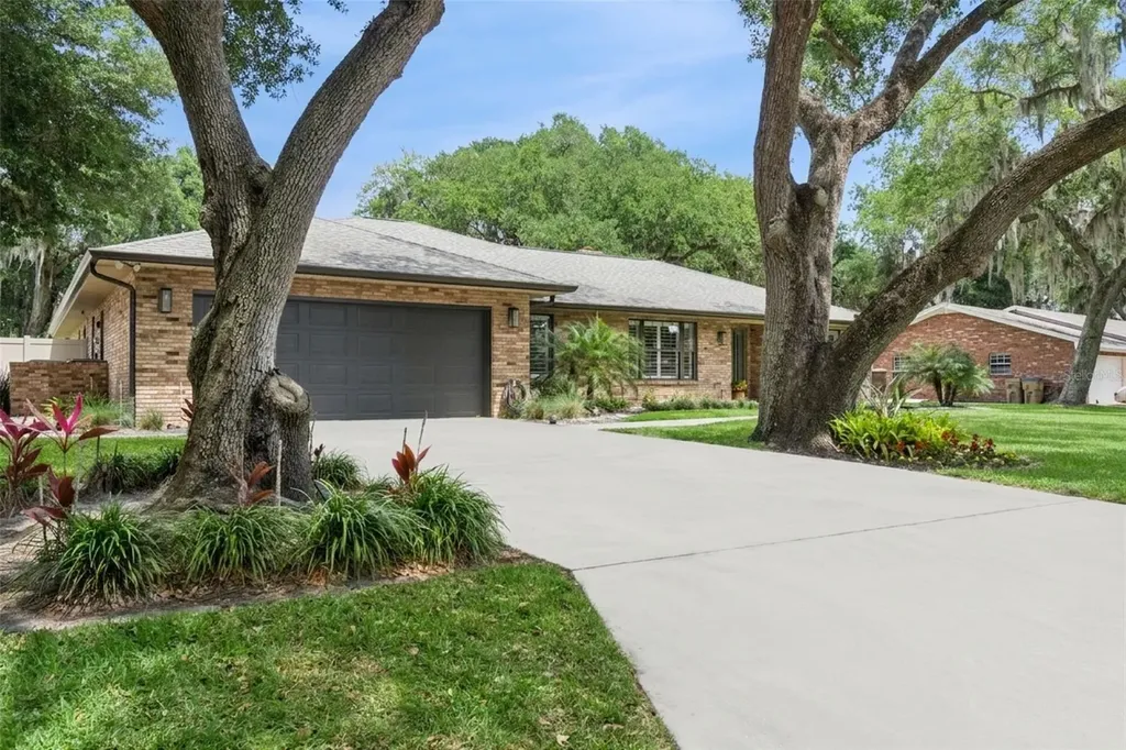 1813 Admiral Court Kissimmee FL 34744