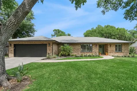 1813 Admiral Court Kissimmee FL 34744