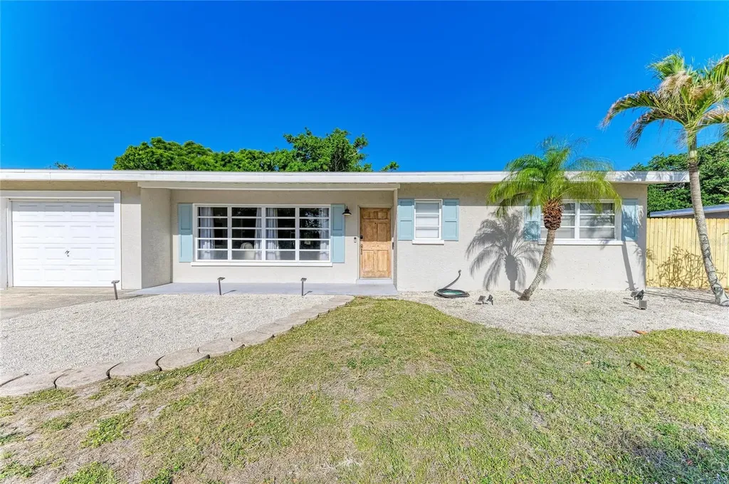 120 60th Street W Bradenton FL 34209