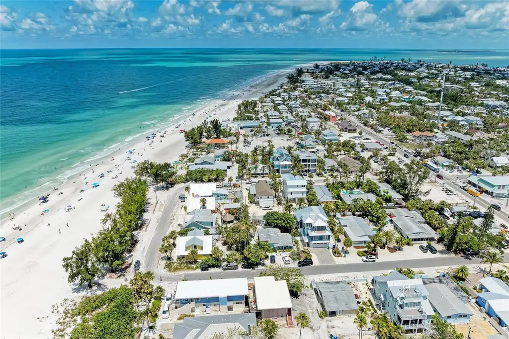 120 60th Street W Bradenton FL 34209
