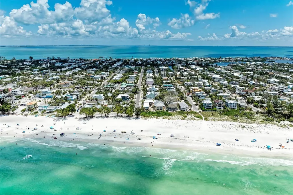 120 60th Street W Bradenton FL 34209