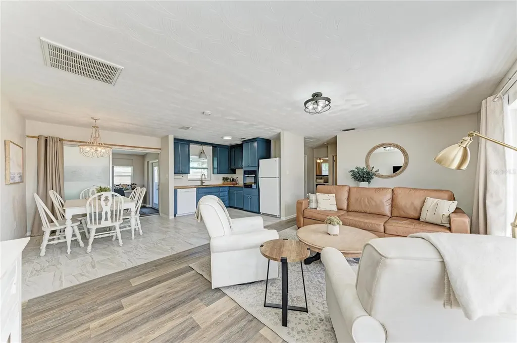 120 60th Street W Bradenton FL 34209