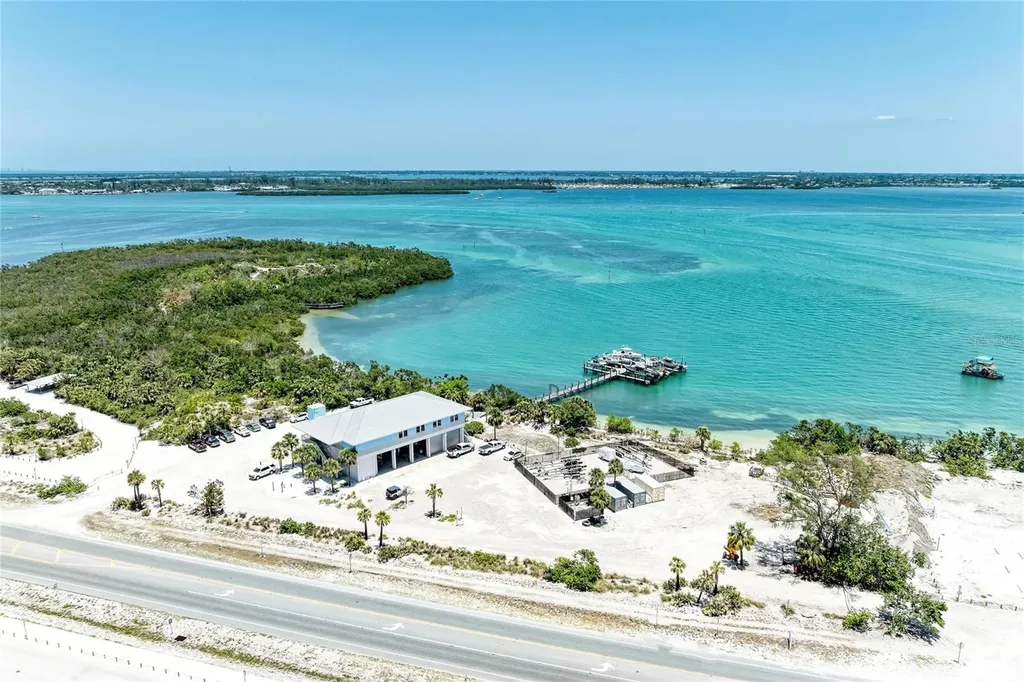 120 60th Street W Bradenton FL 34209