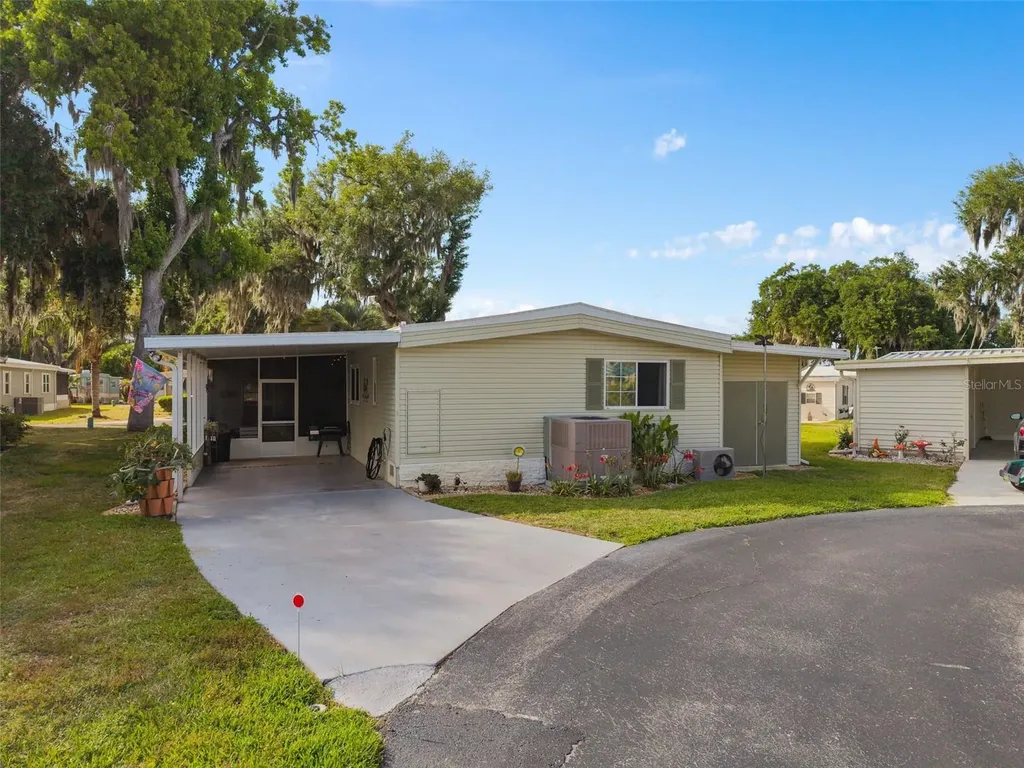 4 Gallinule Court Fruitland Park FL 34731