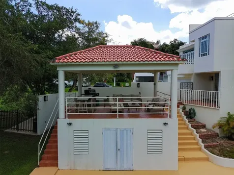 A21 Calle Poppy, Parque Forestal San Juan PR 00926