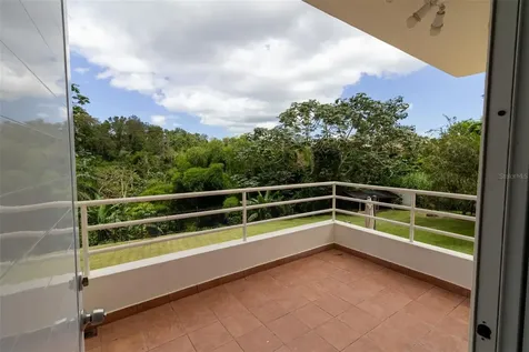 A21 Calle Poppy, Parque Forestal San Juan PR 00926