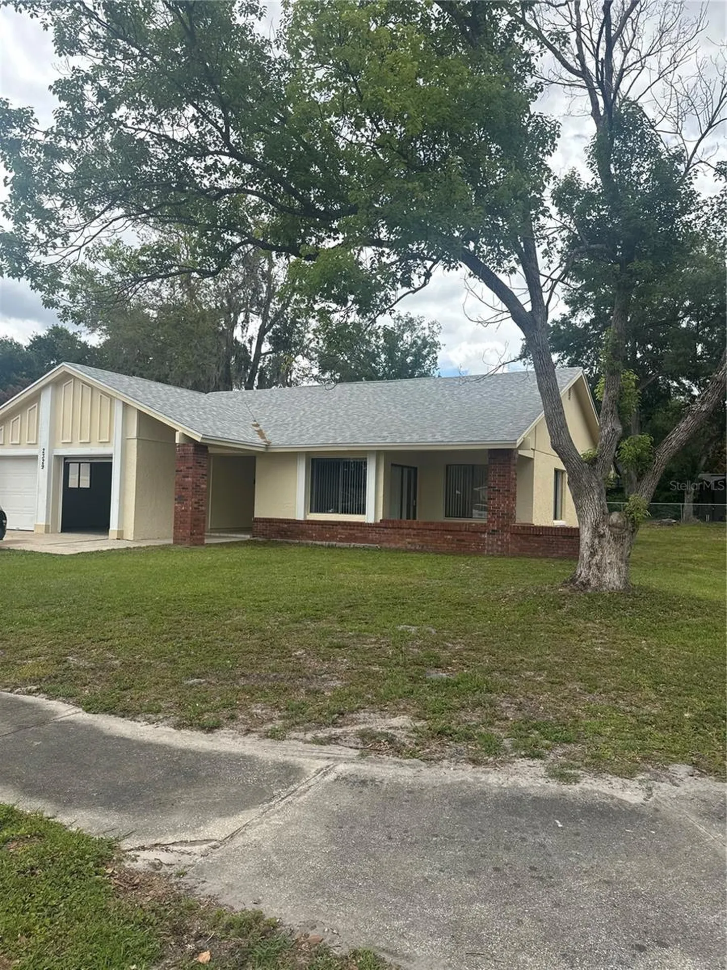 2329 Pine Tree Court Kissimmee FL 34744