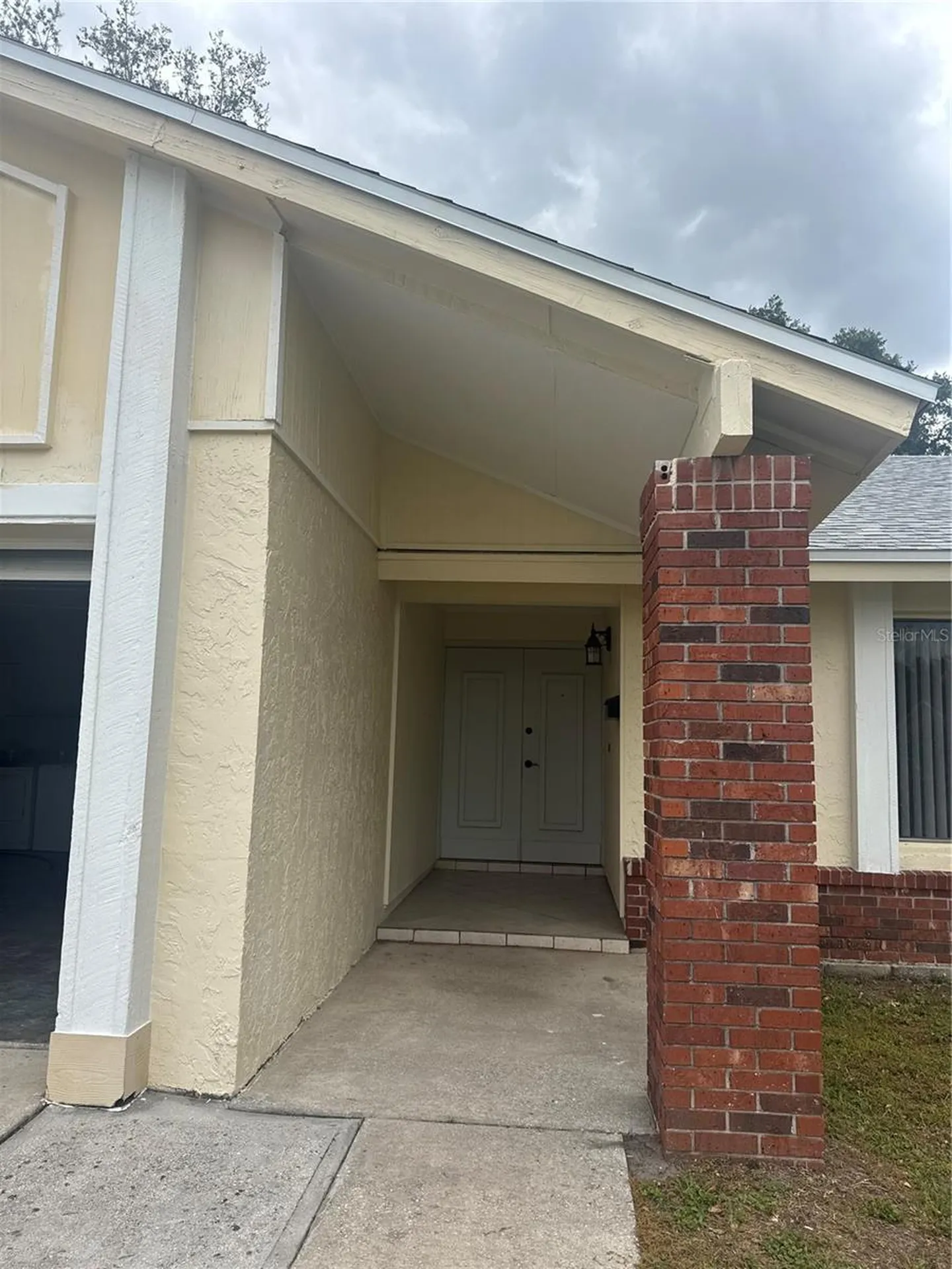 2329 Pine Tree Court Kissimmee FL 34744