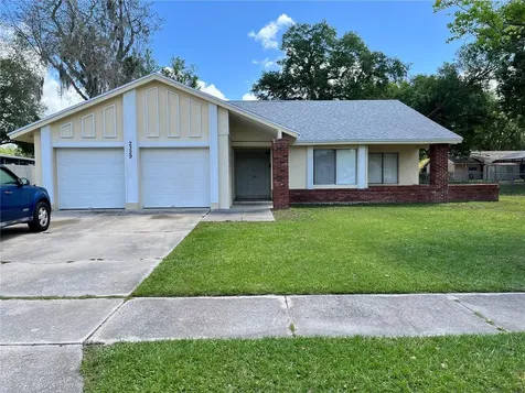 2329 Pine Tree Court Kissimmee FL 34744