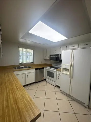 2329 Pine Tree Court Kissimmee FL 34744
