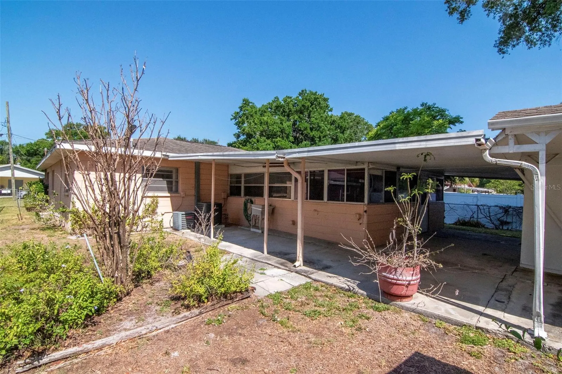 7307 N Albany Avenue Tampa FL 33604