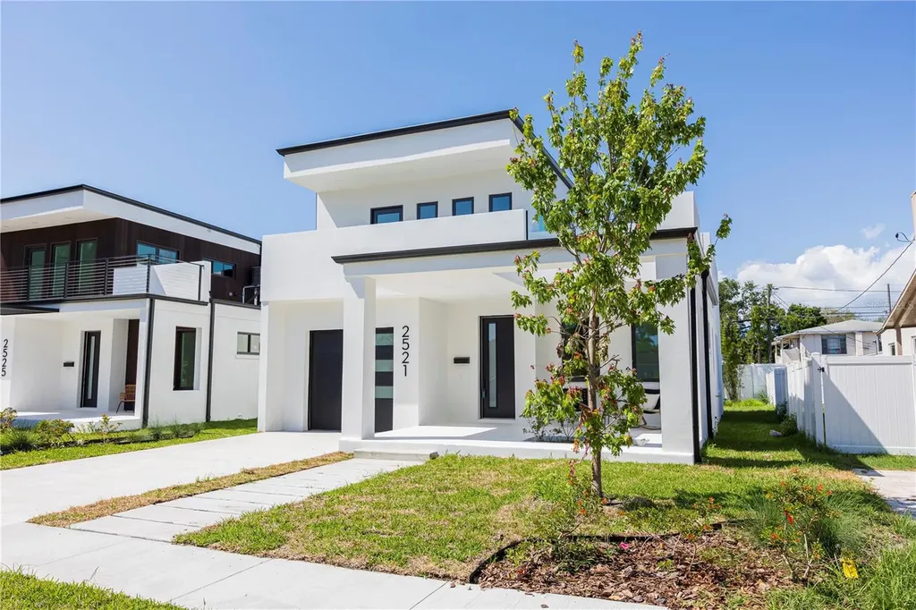 2521 18th Avenue N St Petersburg FL 33713