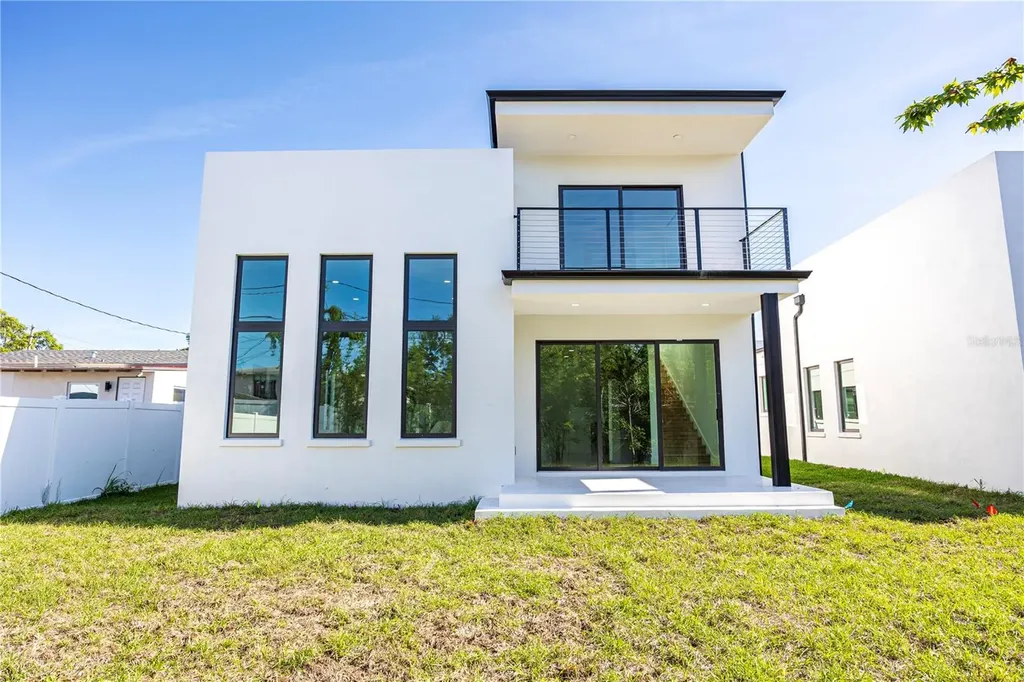 2521 18th Avenue N St Petersburg FL 33713