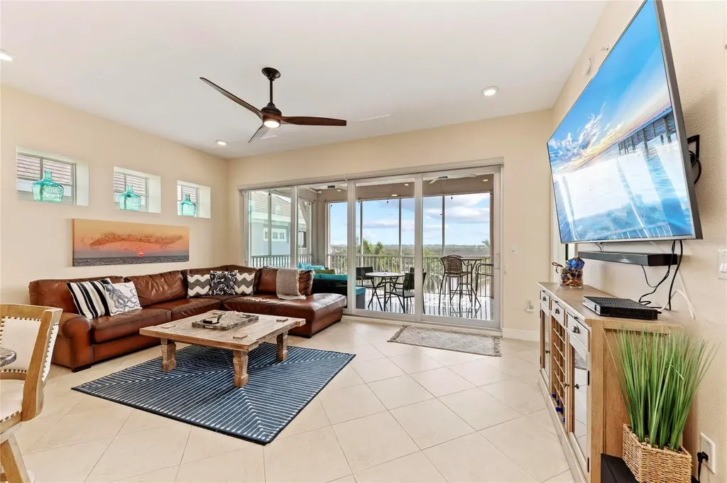 395 Aruba Circle Bradenton FL 34209