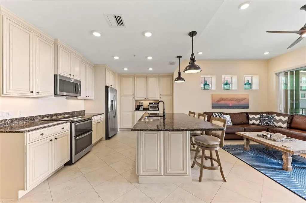 395 Aruba Circle Bradenton FL 34209