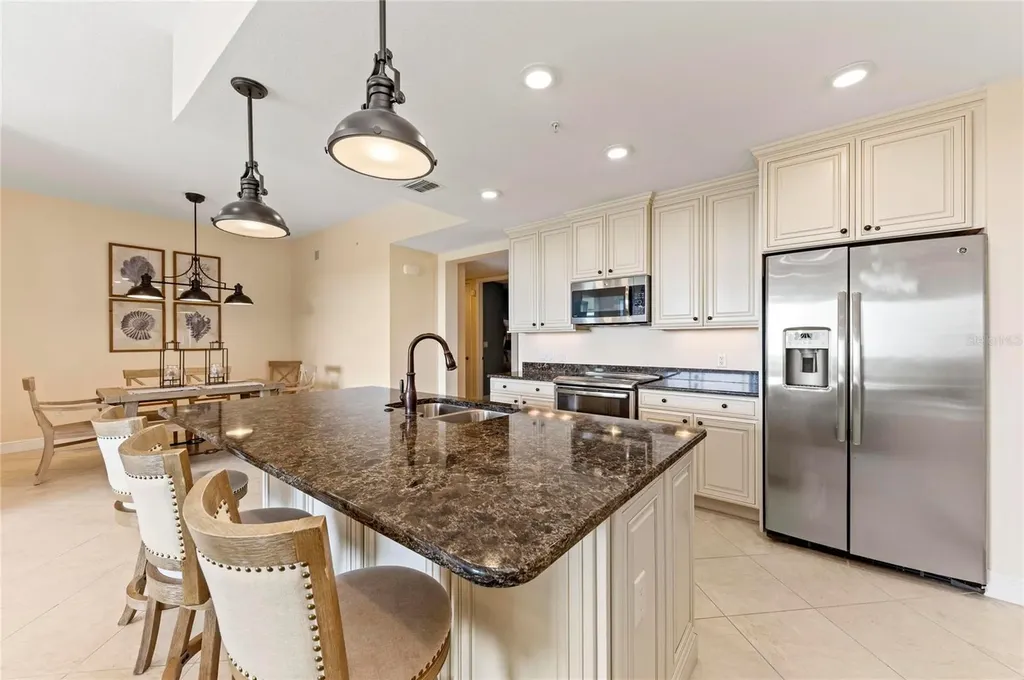 395 Aruba Circle Bradenton FL 34209