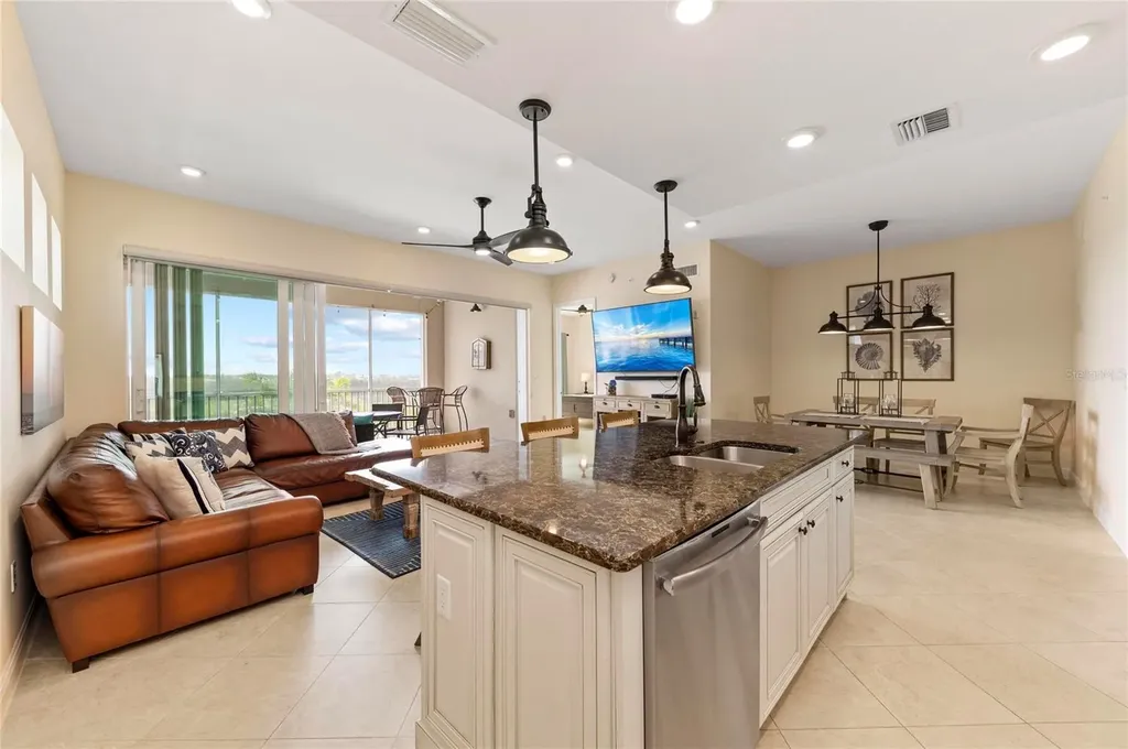 395 Aruba Circle Bradenton FL 34209