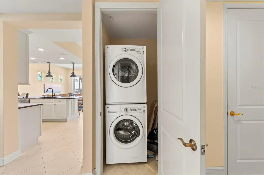 395 Aruba Circle Bradenton FL 34209