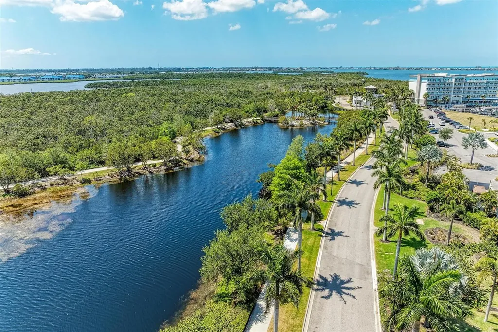 395 Aruba Circle Bradenton FL 34209