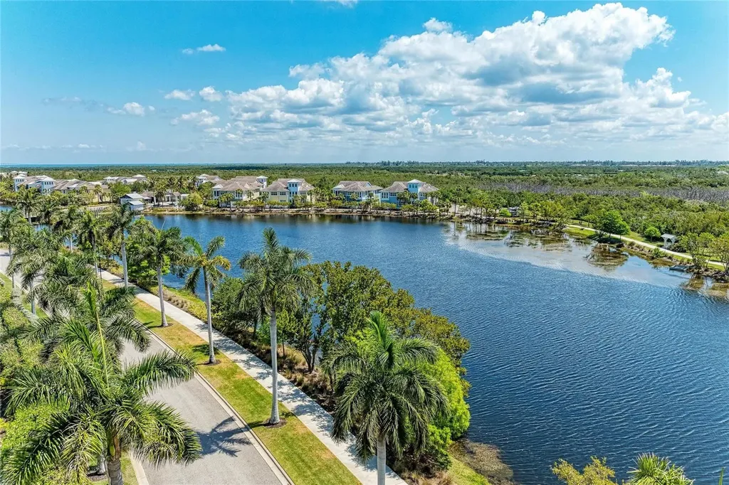 395 Aruba Circle Bradenton FL 34209