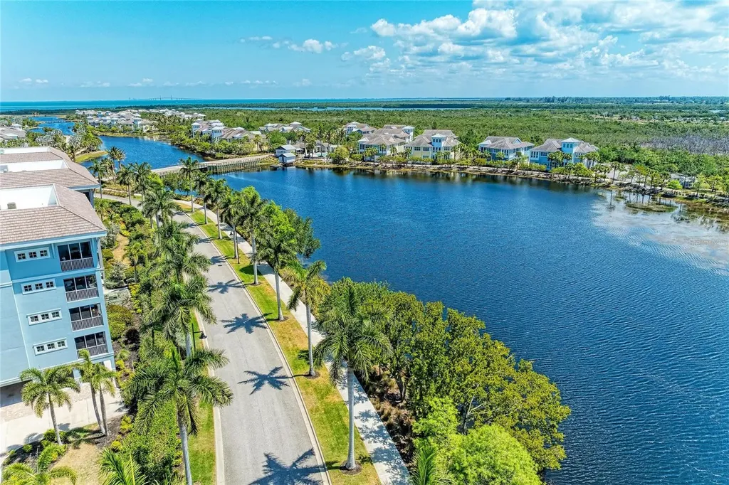 395 Aruba Circle Bradenton FL 34209