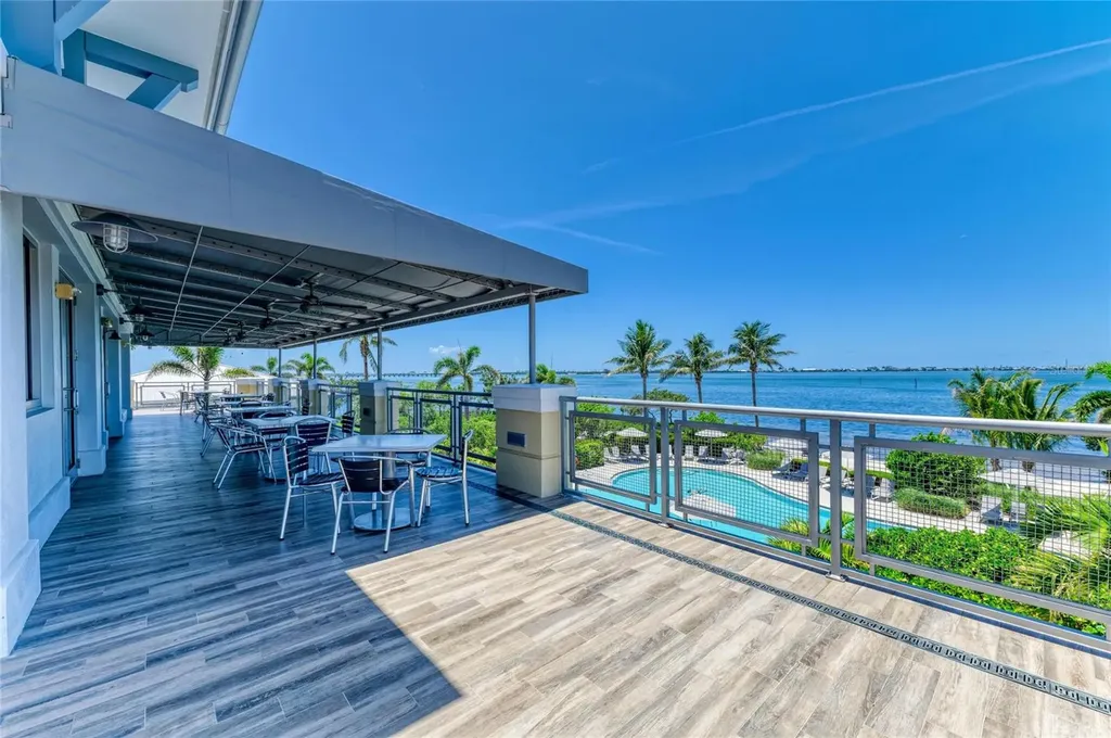 395 Aruba Circle Bradenton FL 34209