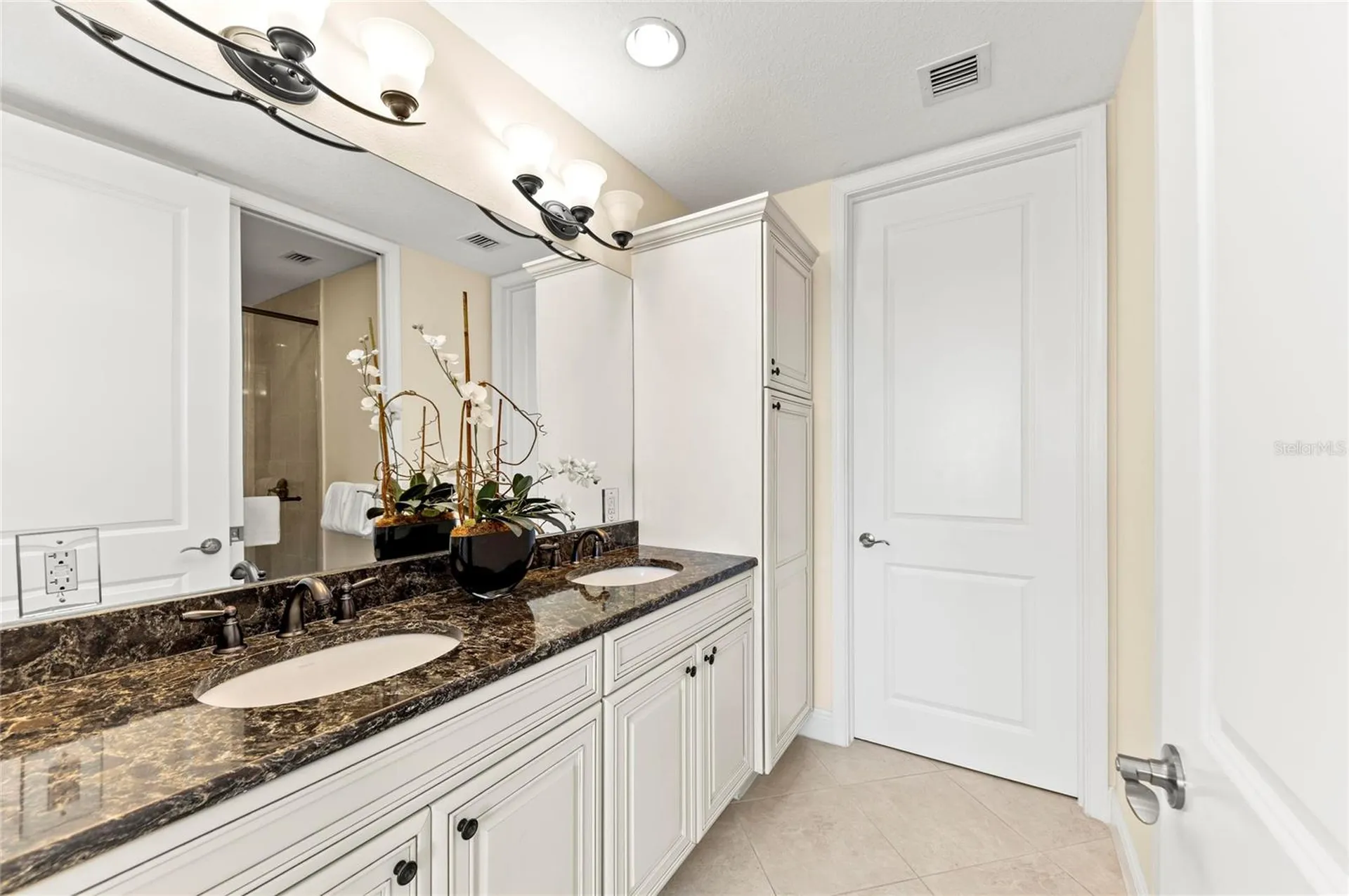 395 Aruba Circle Bradenton FL 34209