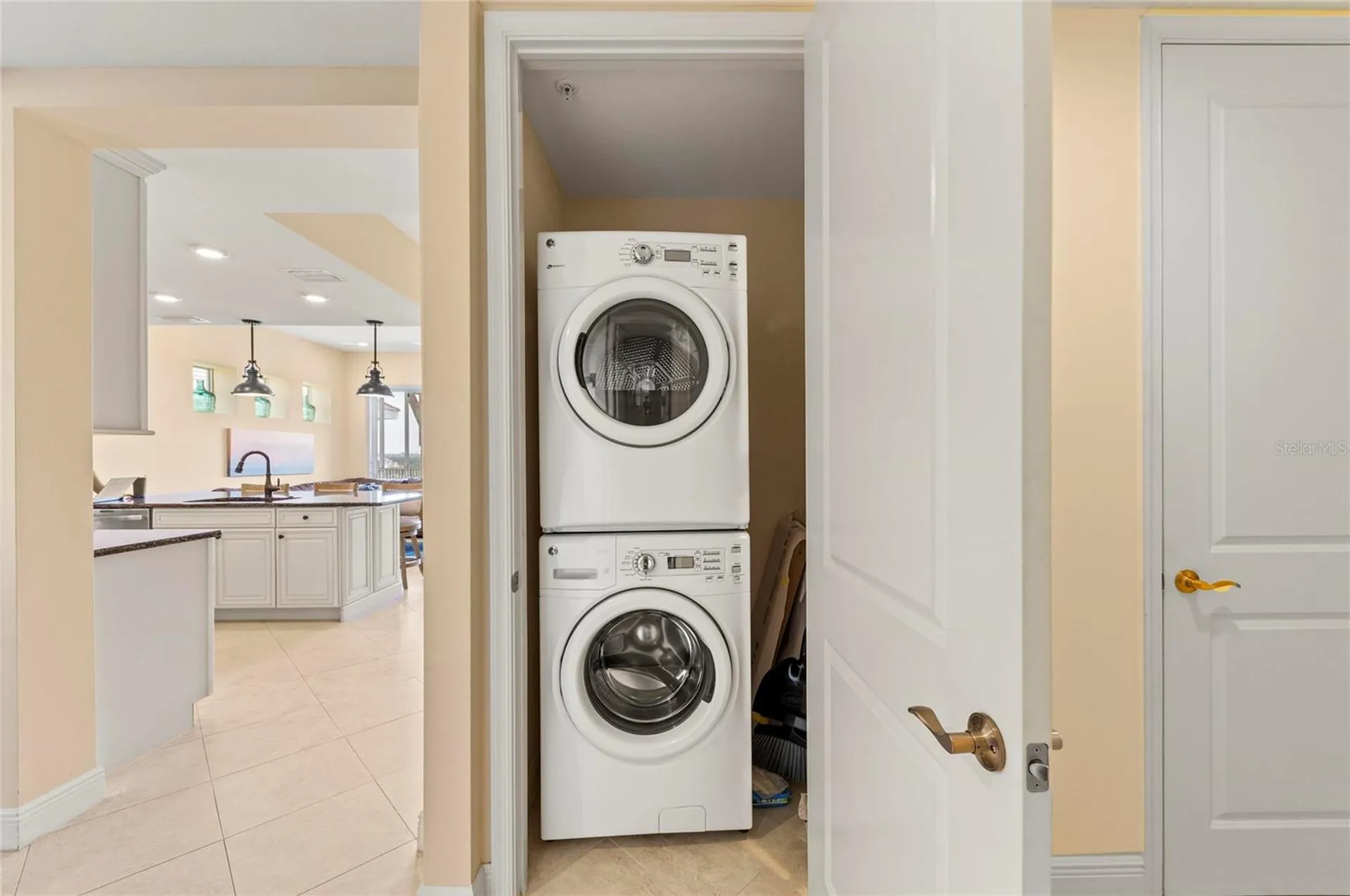 395 Aruba Circle Bradenton FL 34209