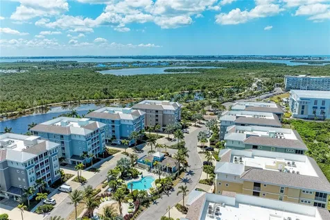 395 Aruba Circle Bradenton FL 34209
