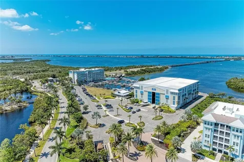 395 Aruba Circle Bradenton FL 34209