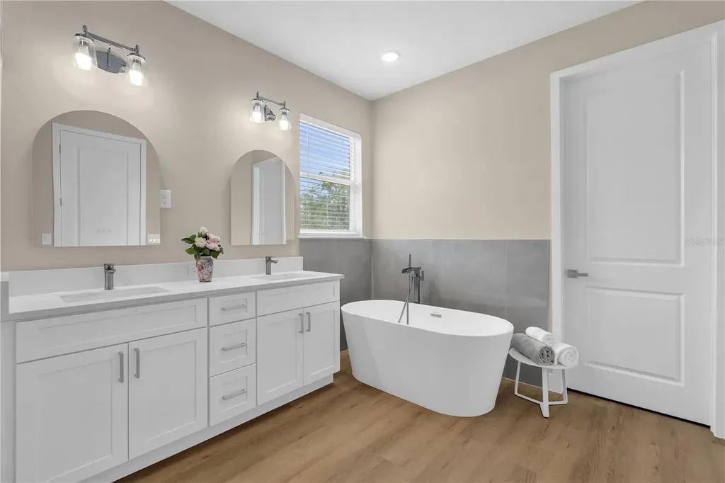 2008 River Hawk Loop Winter Haven FL 33880