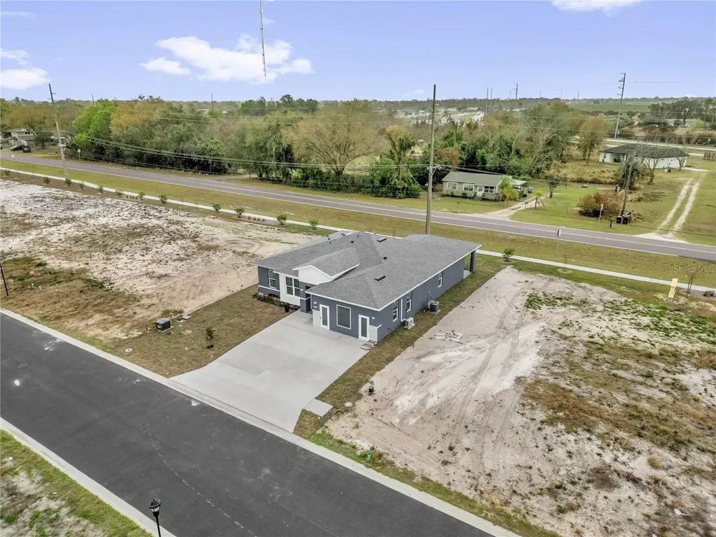 2008 River Hawk Loop Winter Haven FL 33880