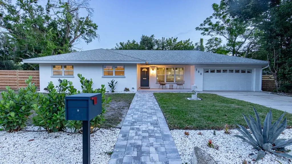 590 45th Street Sarasota FL 34234