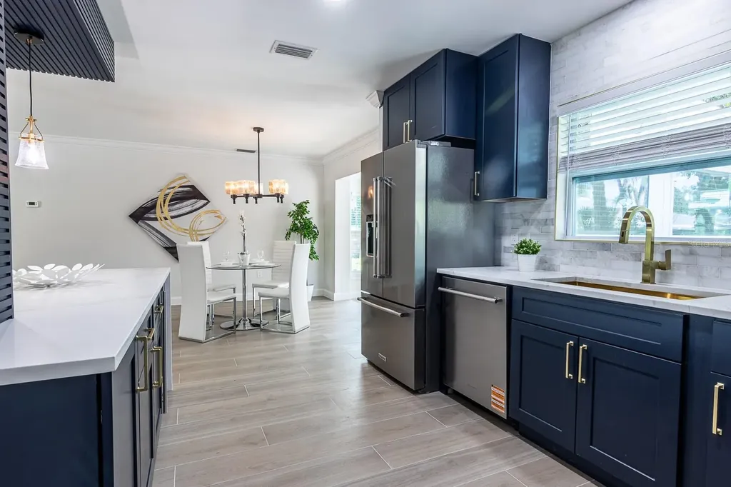 590 45th Street Sarasota FL 34234