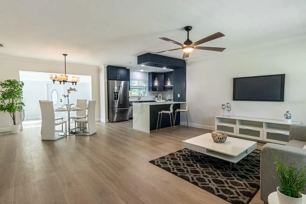 590 45th Street Sarasota FL 34234