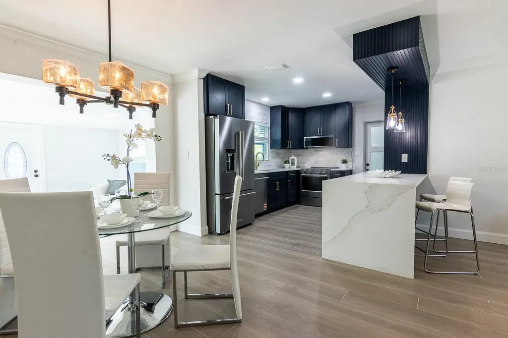 590 45th Street Sarasota FL 34234