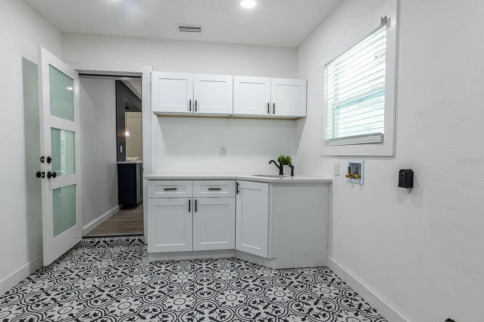 590 45th Street Sarasota FL 34234